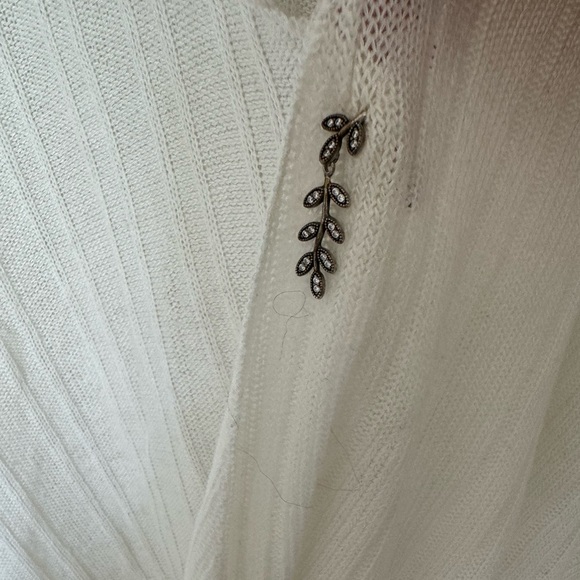 Timing Twist Front Knit Cardigan - Picture 4 of 8